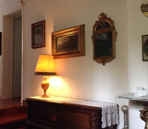 Elena Manerba del Garda