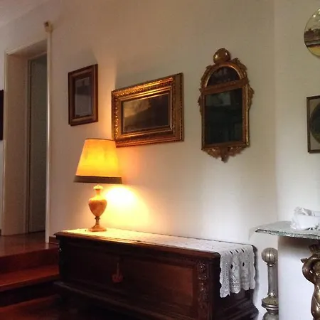 Elena Manerba del Garda